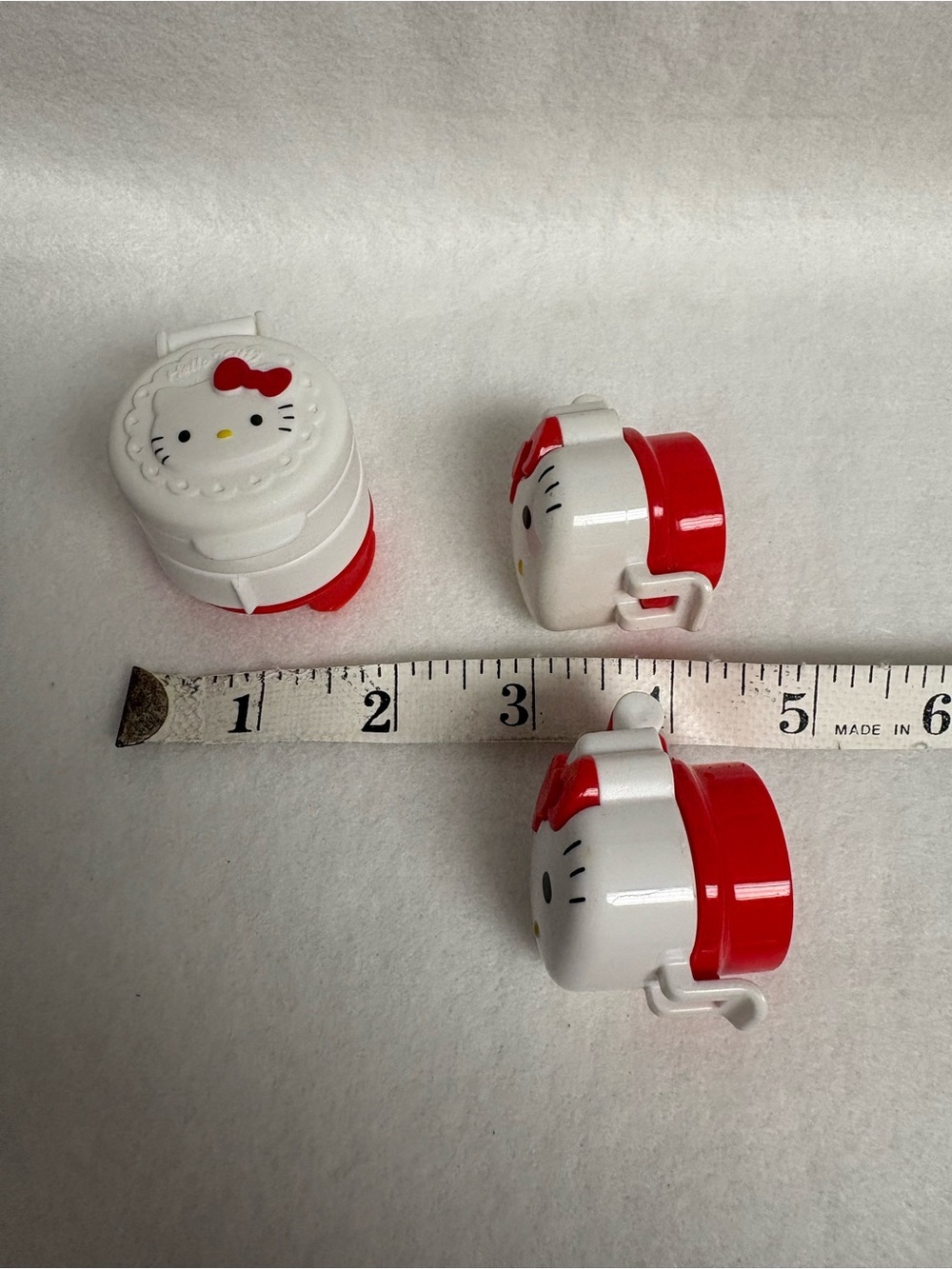 Set of 3 Hello Kitty Caps Bottle and Bag Daiso - Picture 6 of 8